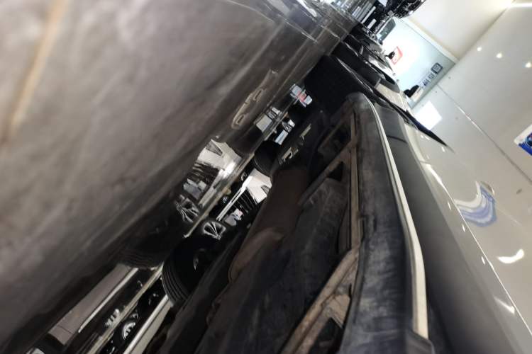 Used Toyota RAV4 2016 2.0L CVT Two-Wheel Drive Urban Edition China V Standard Right Side Sill