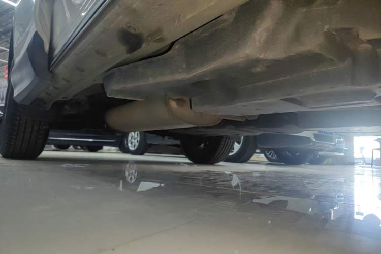 Used Toyota RAV4 2016 2.0L CVT Two-Wheel Drive Smart Edition China V Standard Right Side Sill