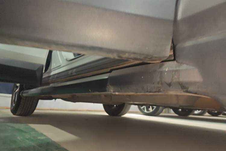 Used Toyota RAV4 2016 2.0L CVT Two-Wheel Drive Fashion Edition China V Standard Right Side Sill