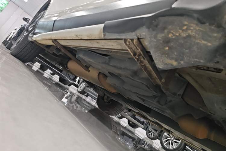 Used Toyota RAV4 2016 2.0L CVT Two-Wheel Drive Fashion Edition China V Standard Right Side Sill