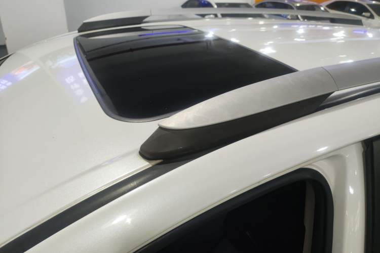 Used Toyota RAV4 2016 2.0L CVT Two-Wheel Drive Fashion Edition China V Standard Roof