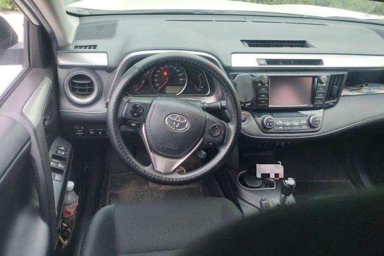 Used Toyota RAV4 2016 2.0L CVT Two-Wheel Drive Comfort Edition China V Standard Steering Wheel