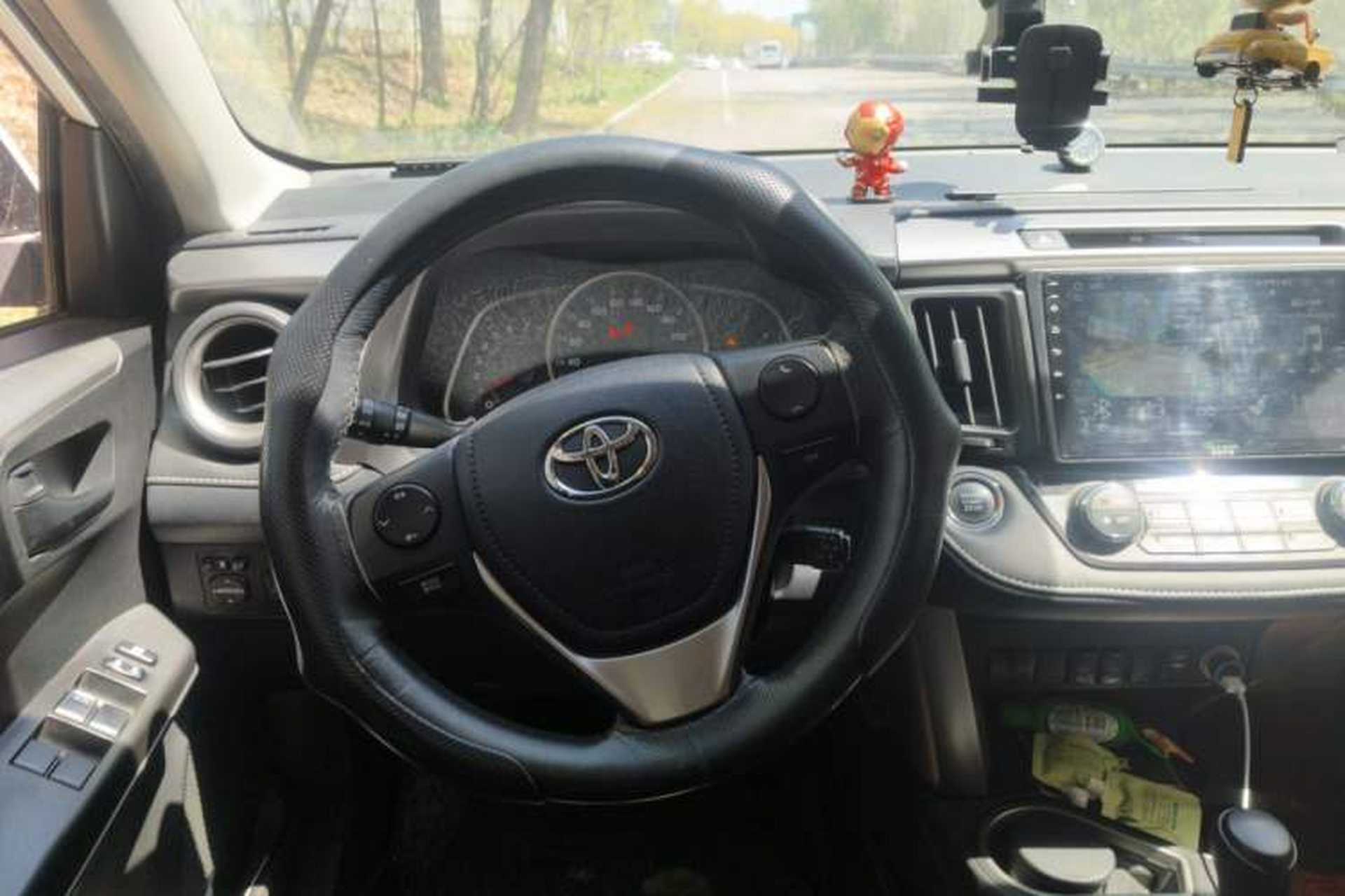 Used Toyota RAV4 2016 2.0L CVT Two-Wheel Drive Comfort Edition China V Standard Steering Wheel