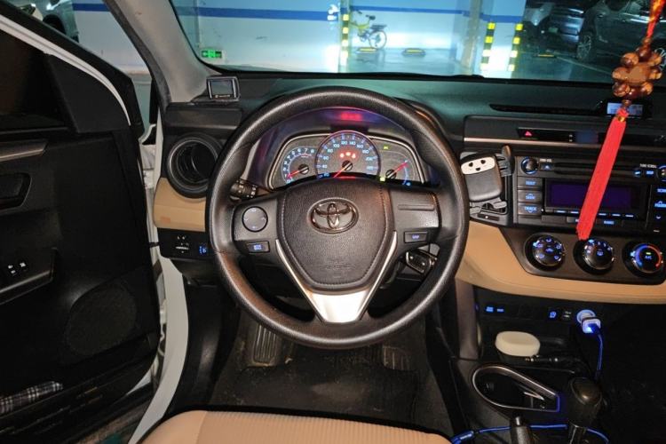 Used Toyota RAV4 2016 2.0L CVT Two-Wheel Drive Urban Edition China V Standard Steering Wheel