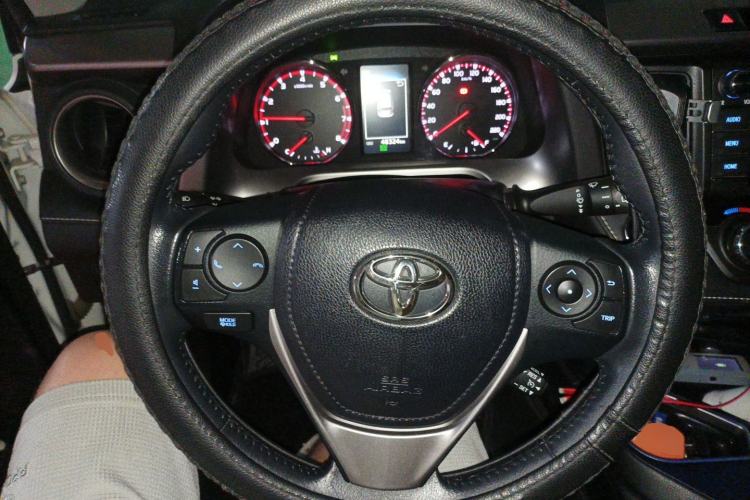 Used Toyota RAV4 2016 2.0L CVT Two-Wheel Drive Smart Edition China V Standard Steering Wheel