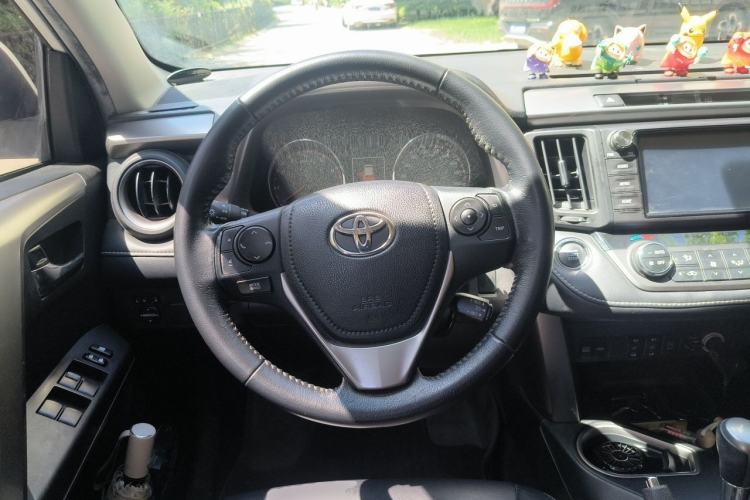 Used Toyota RAV4 2016 2.0L CVT Two-Wheel Drive Smart Edition China V Standard Steering Wheel