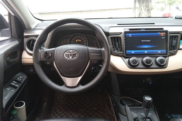 Used Toyota RAV4 2016 2.0L CVT Two-Wheel Drive Urban Edition China V Standard Steering Wheel