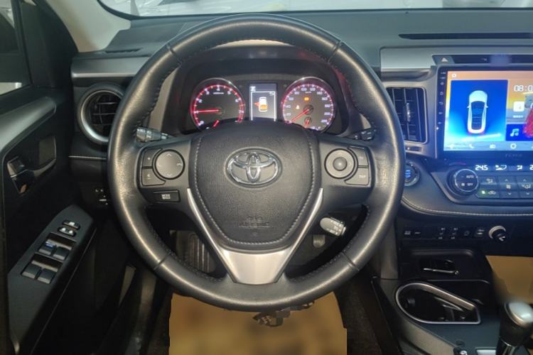 Used Toyota RAV4 2016 2.0L CVT Two-Wheel Drive Smart Edition China V Standard Steering Wheel