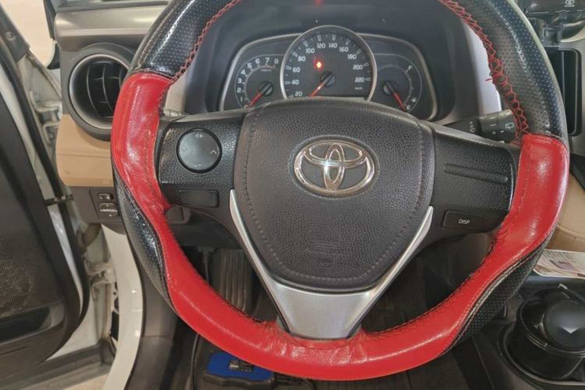 Used Toyota RAV4 2016 2.0L CVT Two-Wheel Drive Urban Edition China V Standard Steering Wheel
