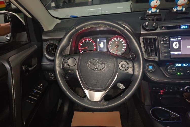 Used Toyota RAV4 2016 2.0L CVT Two-Wheel Drive Comfort Edition China V Standard Steering Wheel
