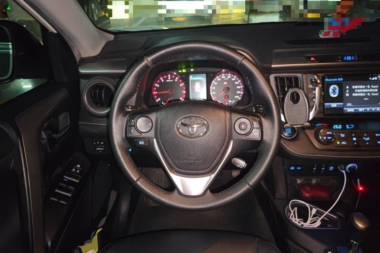 Used Toyota RAV4 2016 2.0L CVT Two-Wheel Drive Smart Edition China V Standard Steering Wheel