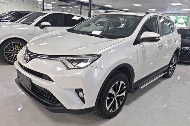 Used Toyota RAV4 2016 2.0L CVT Two-Wheel Drive Fashion Edition China V Standard