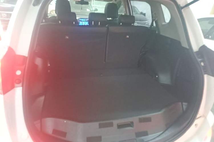 Used Toyota RAV4 2016 2.0L CVT Two-Wheel Drive Fashion Edition China V Standard Trunk