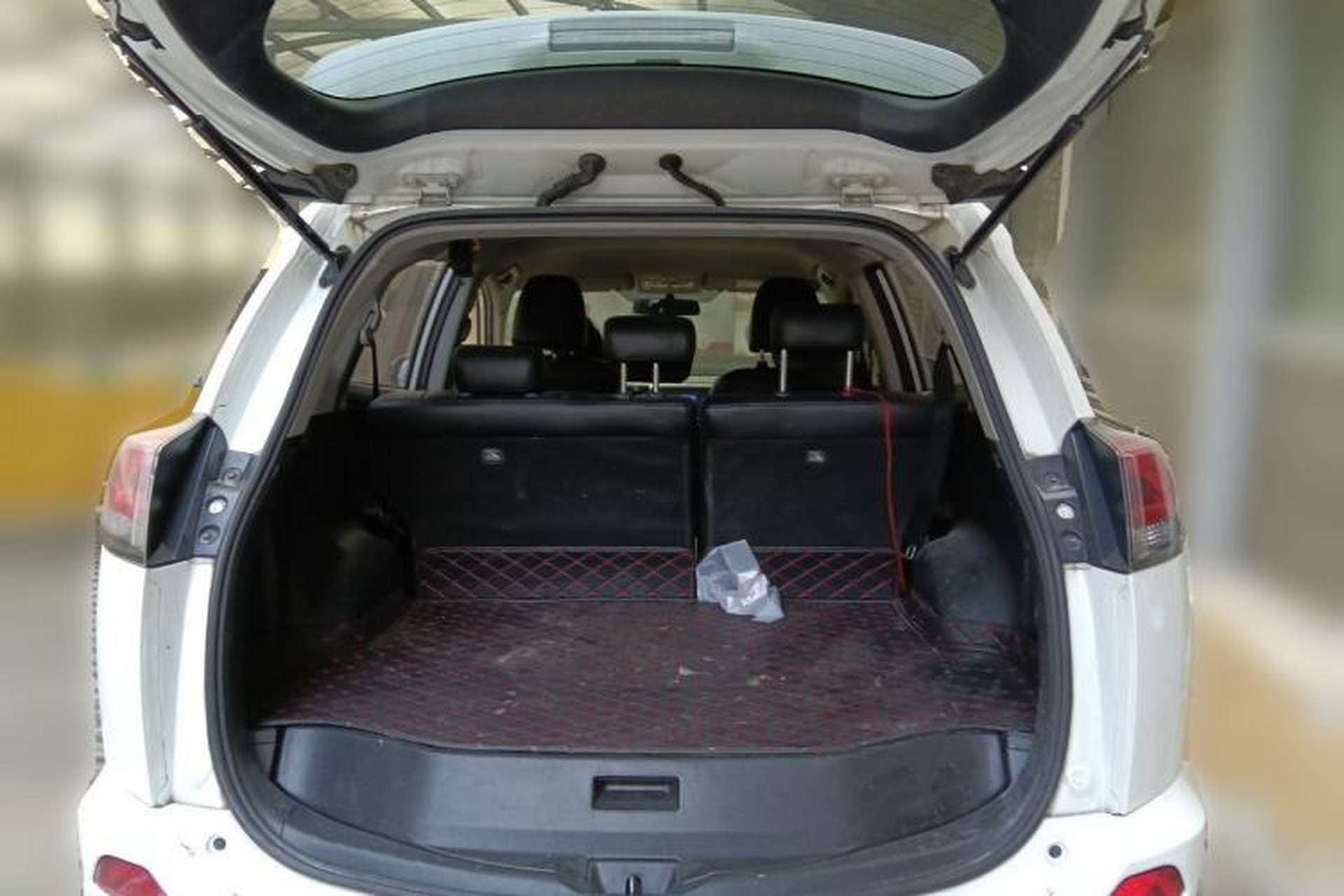 Used Toyota RAV4 2016 2.0L CVT Two-Wheel Drive Urban Edition China V Standard Trunk
