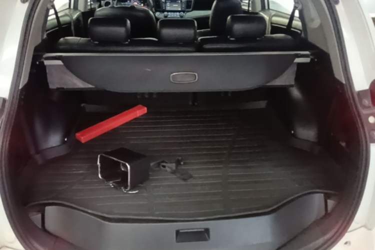 Used Toyota RAV4 2016 2.0L CVT Two-Wheel Drive Fashion Edition China V Standard Trunk