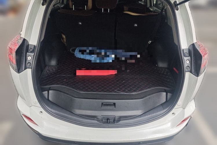 Used Toyota RAV4 2016 2.0L CVT Two-Wheel Drive Comfort Edition China V Standard Trunk