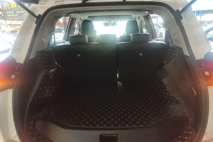 Used Toyota RAV4 2016 2.0L CVT 4x4 New Edition China V Standard Trunk