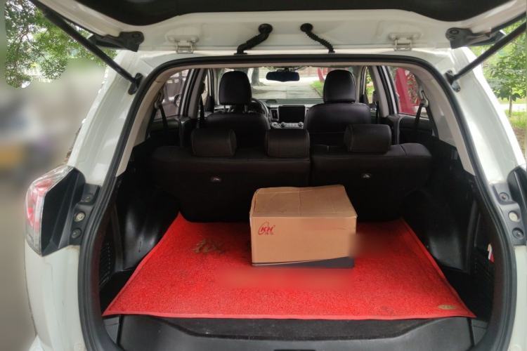 Used Toyota RAV4 2016 2.0L CVT Two-Wheel Drive Fashion Edition China V Standard Trunk