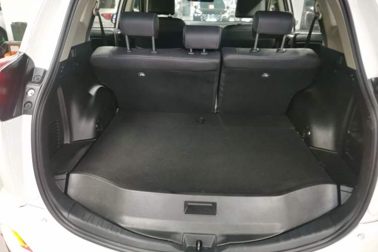 Used Toyota RAV4 2016 2.0L CVT Two-Wheel Drive Fashion Edition China V Standard Trunk