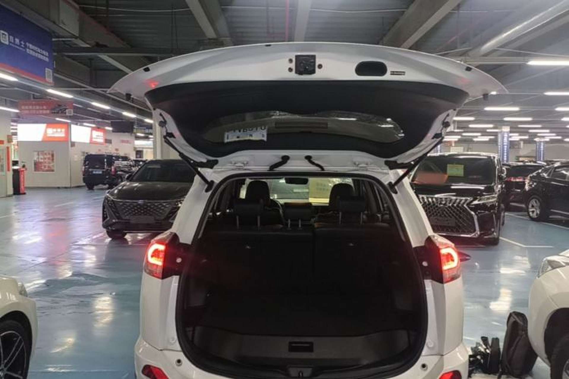 Used Toyota RAV4 2016 2.0L CVT Two-Wheel Drive Smart Edition China V Standard Trunk