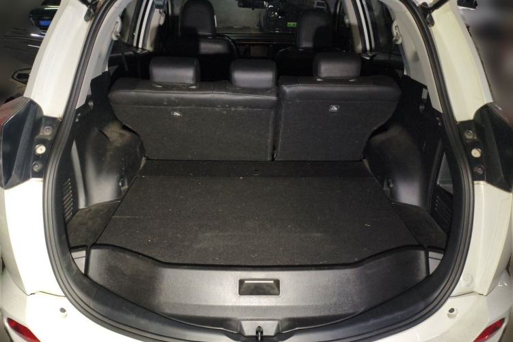 Used Toyota RAV4 2016 2.0L CVT Two-Wheel Drive Fashion Edition China V Standard Trunk