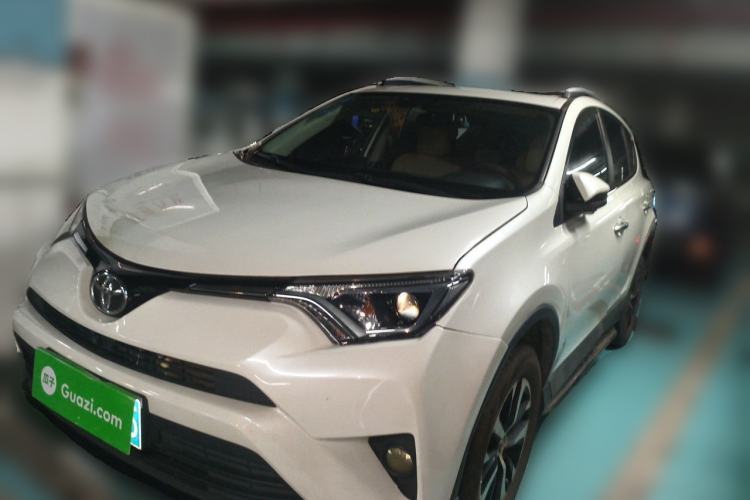 Used Toyota RAV4 2016 2.0L CVT Two-Wheel Drive Fashion Edition China V Standard Guazi used car, China used car export, Used car for sale, Used cars, Cheapest cars for sale