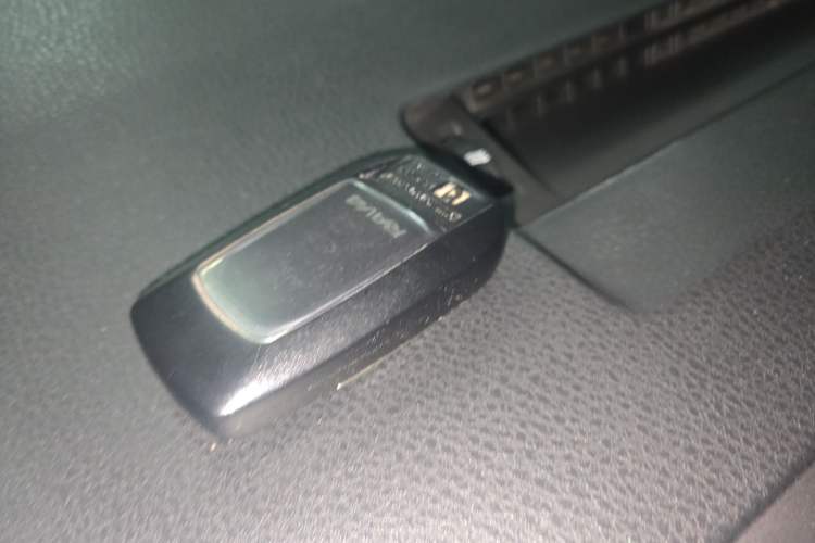 Used Toyota RAV4 2016 2.0L CVT 4x4 New Edition China V Standard Vehicle Key