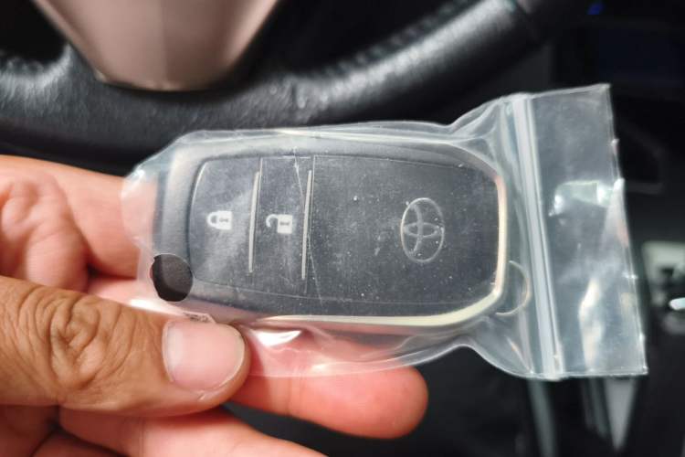 Used Toyota RAV4 2016 2.0L CVT 4x4 New Edition China V Standard Vehicle Key