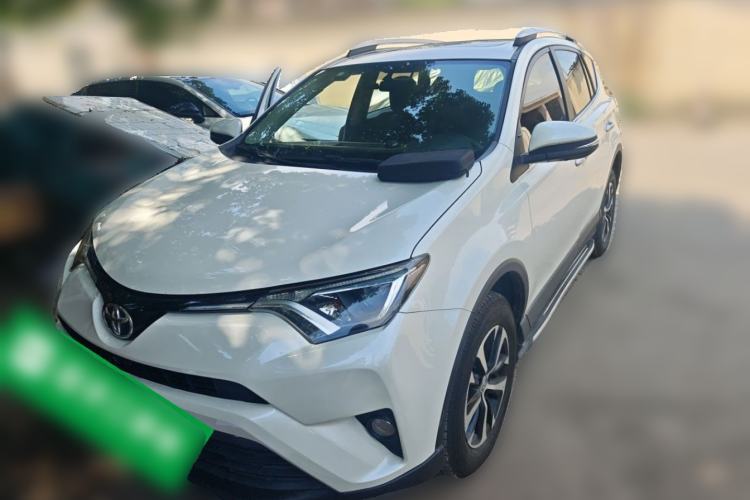 Used Toyota RAV4 2016 2.0L CVT Two-Wheel Drive Fashion Edition China V Standard Guazi used car, China used car export, Used car for sale, Used cars, Cheapest cars for sale