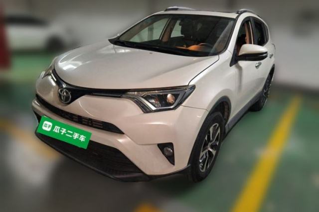 Used Toyota RAV4 2016 2.0L CVT Two-Wheel Drive Fashion Edition China V Standard