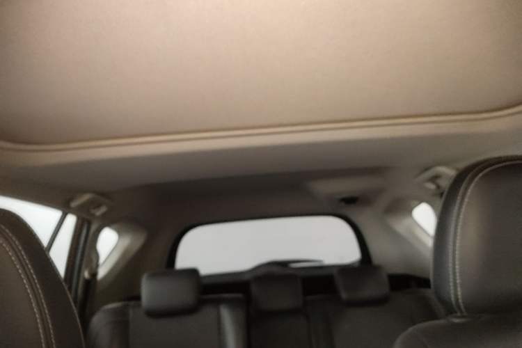 Used Toyota RAV4 2016 2.0L CVT Two-Wheel Drive Fashion Edition China V Standard Headliner