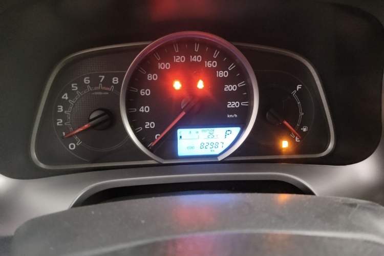 Used Toyota RAV4 2016 2.0L CVT Two-Wheel Drive Fashion Edition China V Standard Instrument Cluster