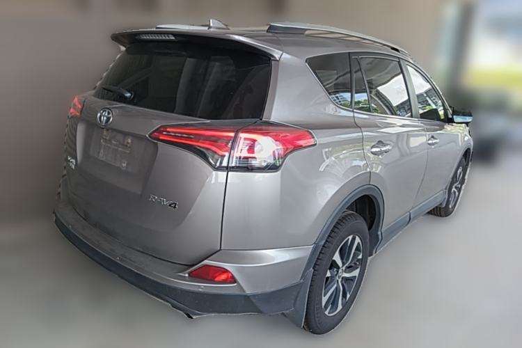 Used Toyota RAV4 2016 2.0L CVT Two-Wheel Drive Fashion Edition China V Standard Rear Right 45 Deg