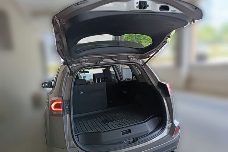 Used Toyota RAV4 2016 2.0L CVT Two-Wheel Drive Fashion Edition China V Standard Trunk