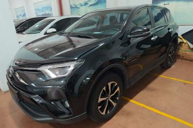 Used Toyota RAV4 2018 2.0L CVT Two-Wheel Drive Fashion X Edition