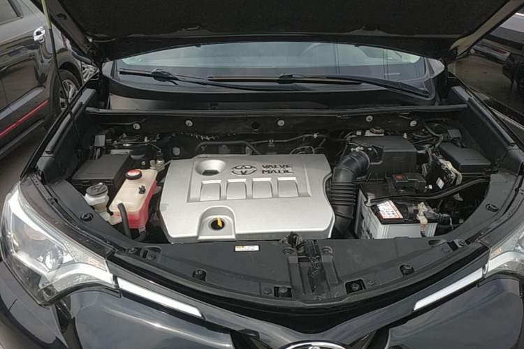Used Toyota RAV4 2018 2.0L CVT Two-Wheel Drive Fashion X Edition Engine Bay