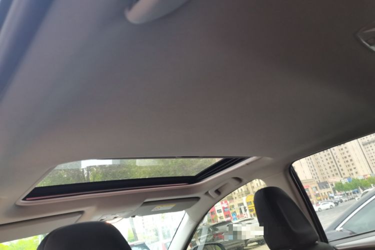 Used Toyota RAV4 2018 2.0L CVT Two-Wheel Drive Fashion X Edition Headliner