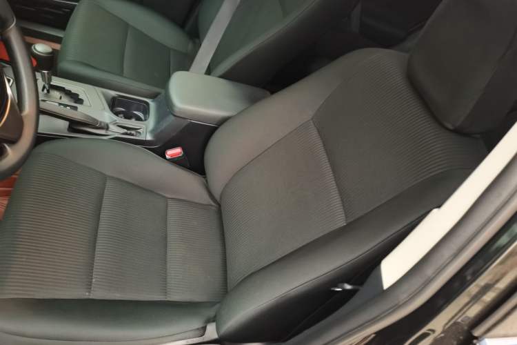 Used Toyota RAV4 2018 2.0L CVT Two-Wheel Drive Fashion X Edition Left Front Seat