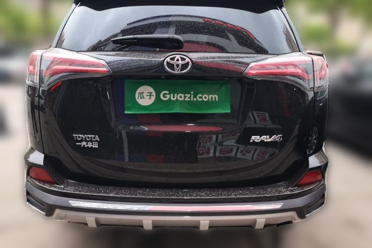 Used Toyota RAV4 2018 2.0L CVT Two-Wheel Drive Fashion X Edition Rear