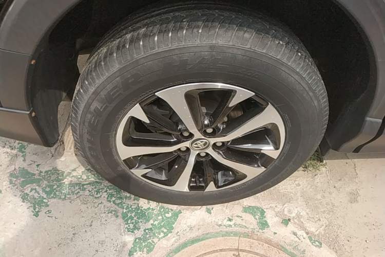 Used Toyota RAV4 2018 2.0L CVT Two-Wheel Drive Fashion X Edition Right Rear Wheel Hub