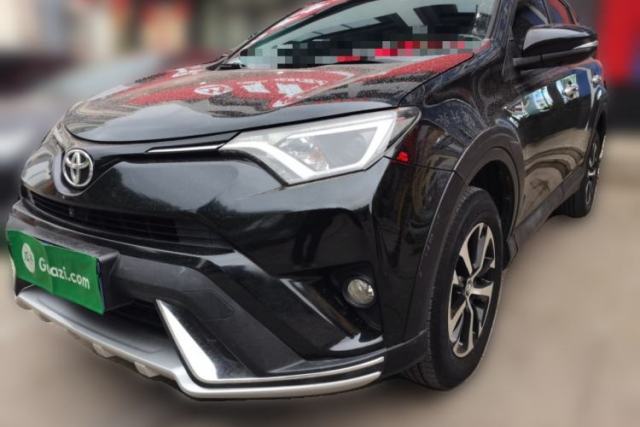 Used Toyota RAV4 2018 2.0L CVT Two-Wheel Drive Fashion X Edition