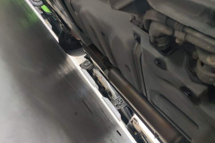 Used Toyota RAV4 2018 2.0L CVT Two-Wheel Drive Fashion X Edition Chassis Rear Left