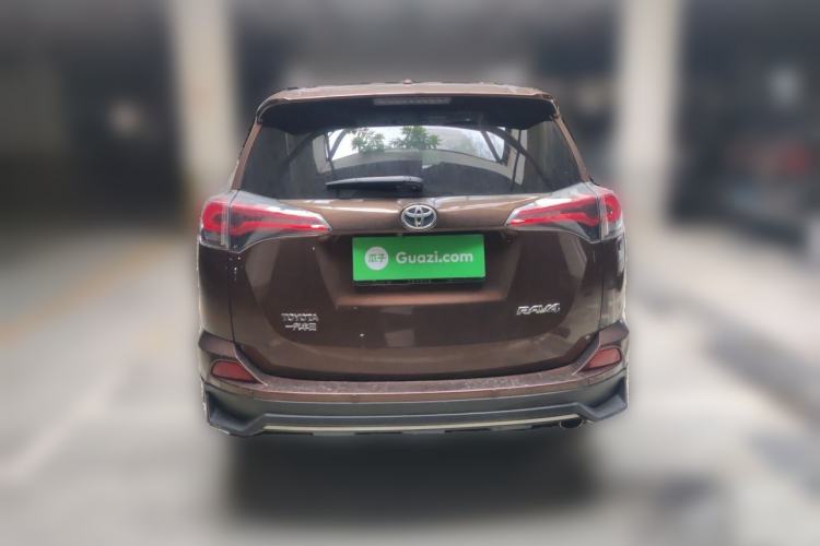 Used Toyota RAV4 2018 2.0L CVT Two-Wheel Drive Fashion X Edition Rear
