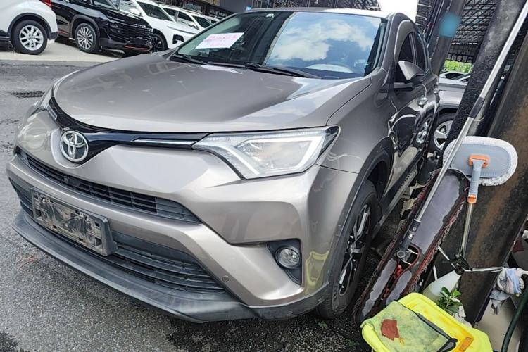 Used Toyota RAV4 2018 2.0L CVT Two-Wheel Drive Fashion X Edition Guazi used car, China used car export, Used car for sale, Used cars, Cheapest cars for sale