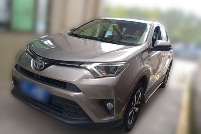Used Toyota RAV4 2018 2.0L CVT Two-Wheel Drive Fashion X Edition