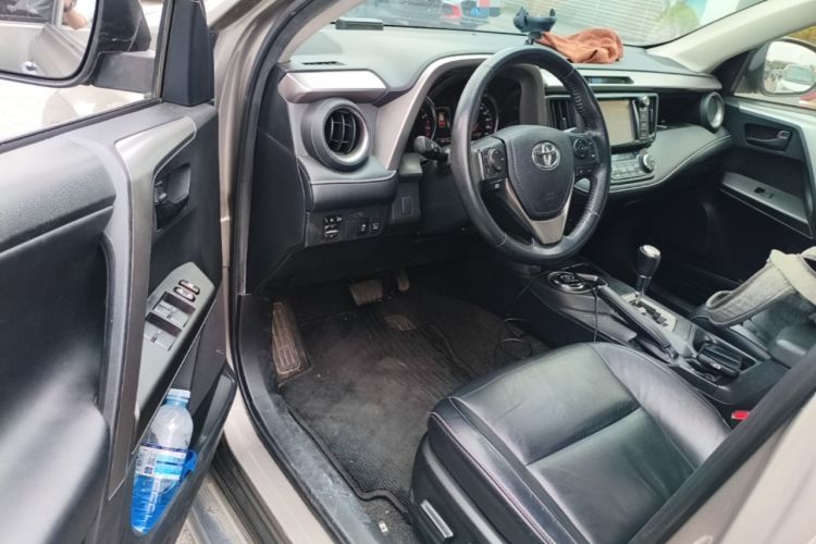 Used Toyota RAV4 2018 2.5L Automatic 4x4 Elite i Edition Driver Seat