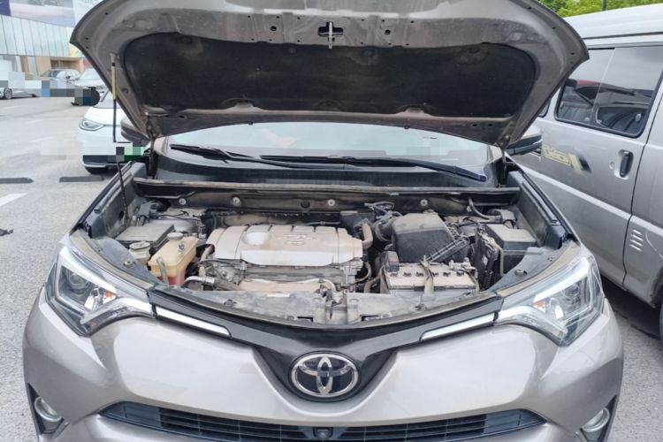 Used Toyota RAV4 2018 2.5L Automatic 4x4 Elite i Edition Engine Bay