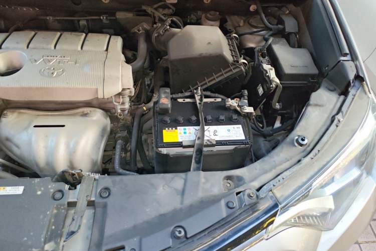 Used Toyota RAV4 2018 2.5L Automatic 4x4 Elite i Edition Engine Bay Left