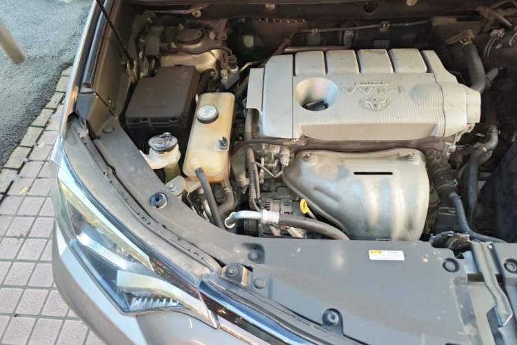 Used Toyota RAV4 2018 2.5L Automatic 4x4 Elite i Edition Engine Bay Right