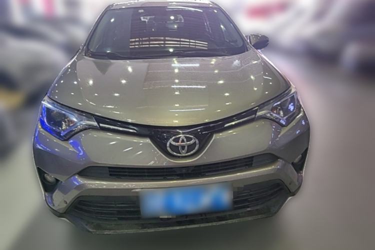 Used Toyota RAV4 2018 2.0L CVT Two-Wheel Drive Fashion X Edition Front